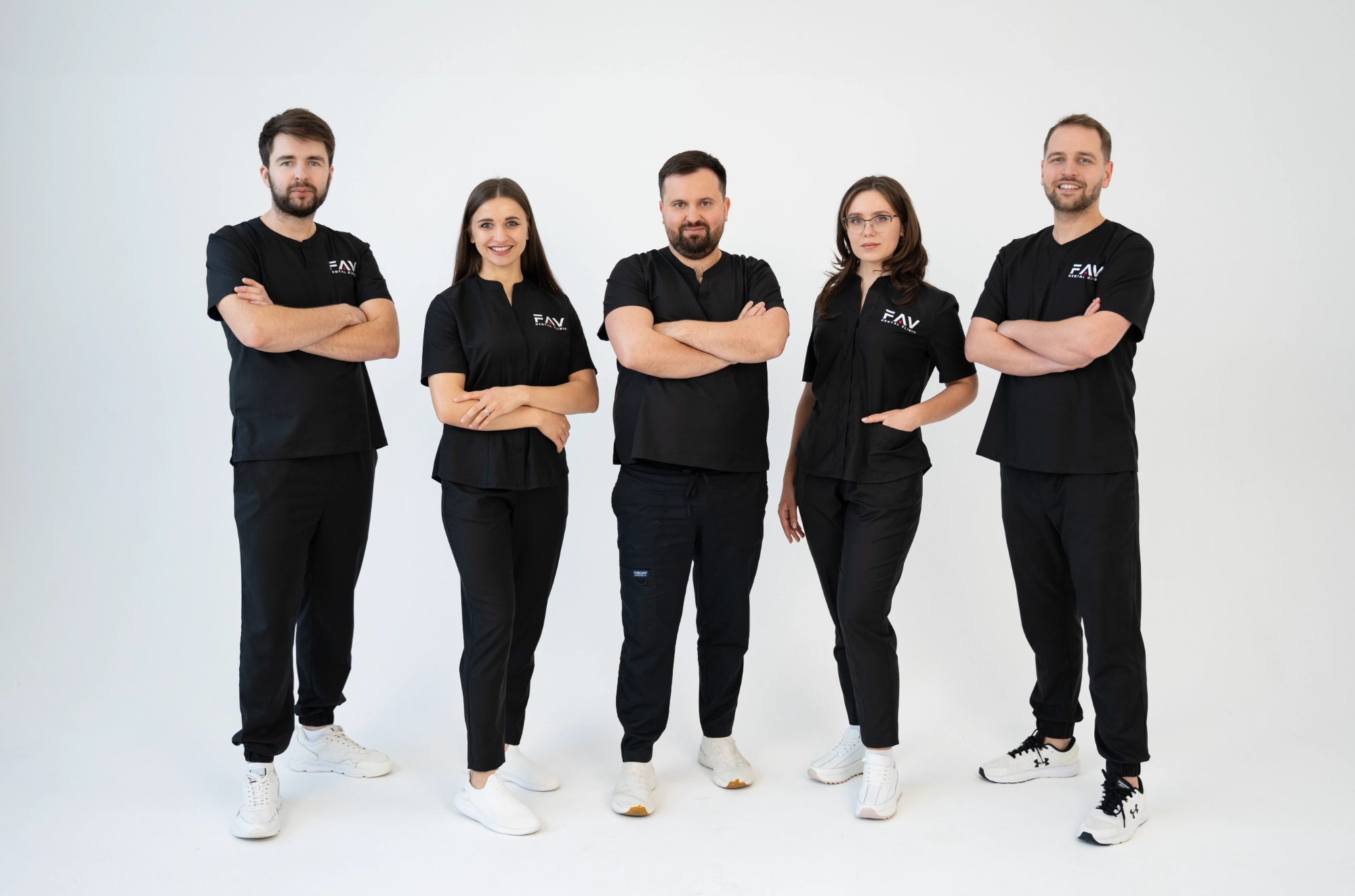 echipa multidisciplinara de medici stomatologi